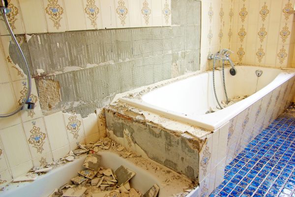 Bathtub Demolition in Kerrville