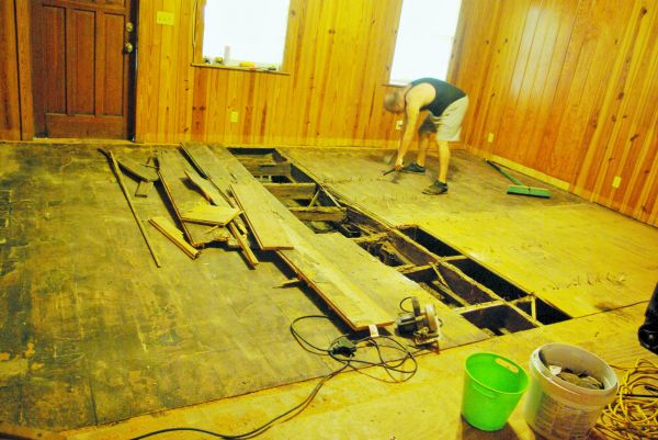 Subfloor Demolition in Kerrville